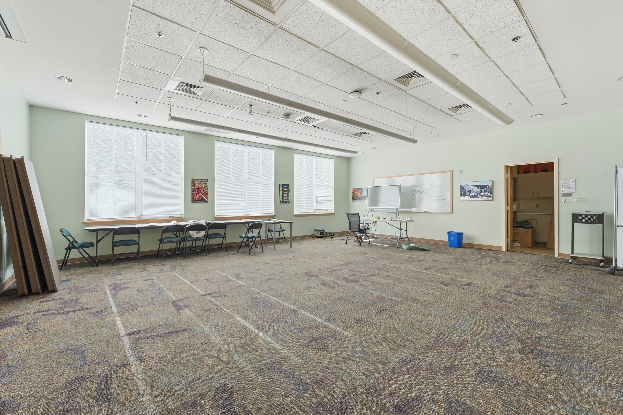Spacious Multipurpose Room for Events and Meetings